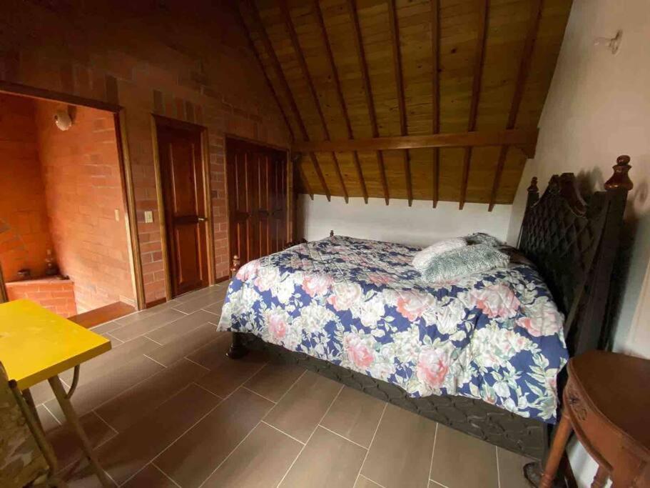 Hermosa Casa , Con Parqueadero En Rionegro Cerca Al Aeropuerto Vila Exterior foto