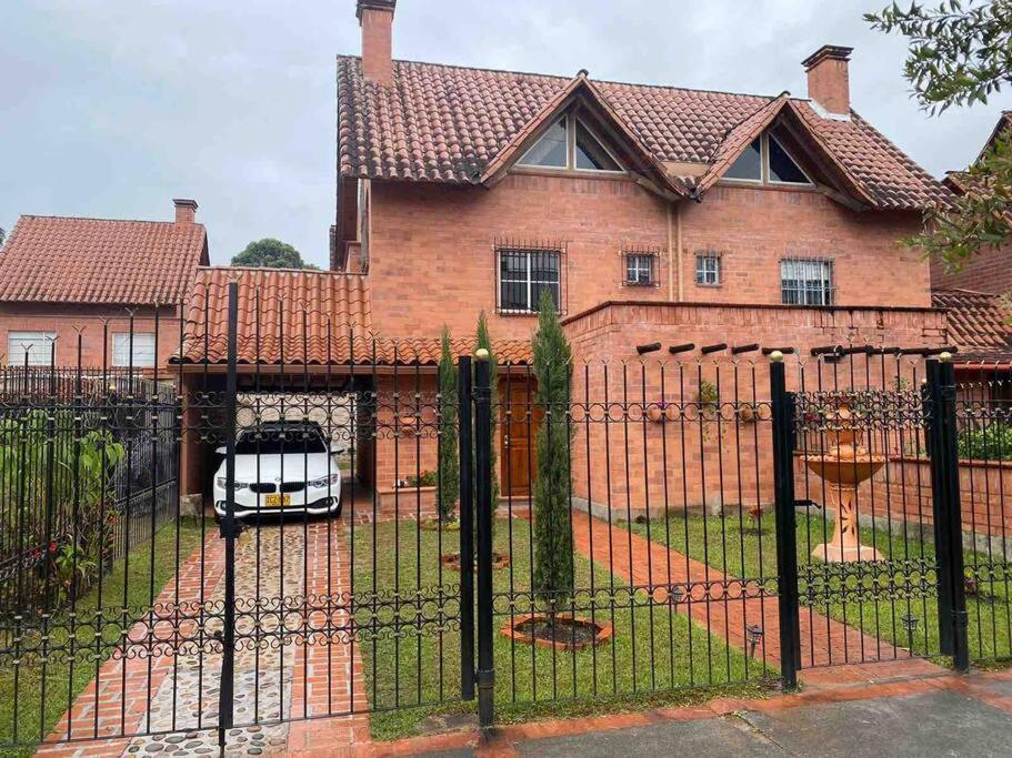 Hermosa Casa , Con Parqueadero En Rionegro Cerca Al Aeropuerto Vila Exterior foto