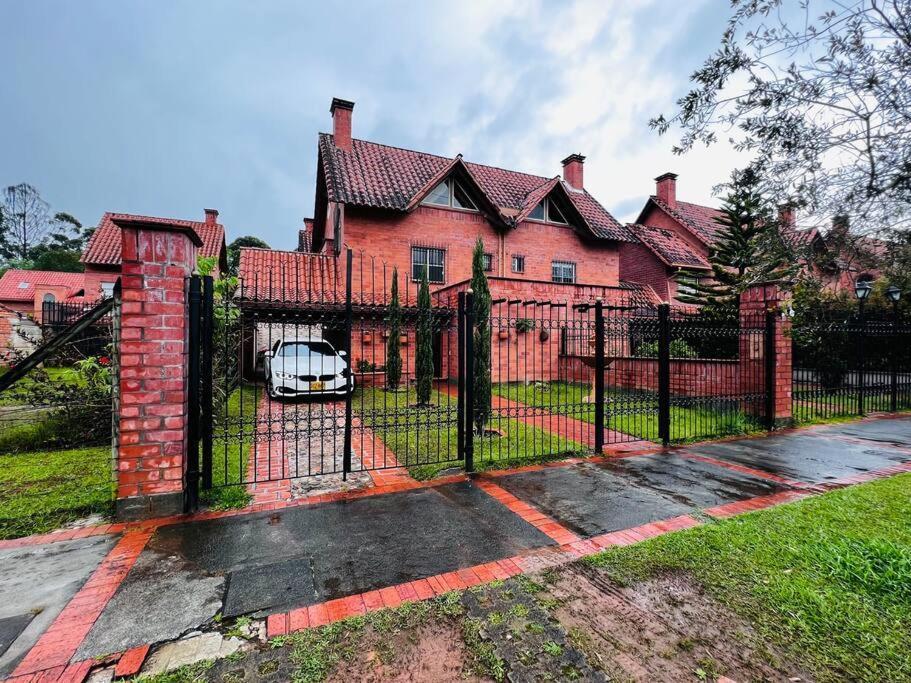 Hermosa Casa , Con Parqueadero En Rionegro Cerca Al Aeropuerto Vila Exterior foto